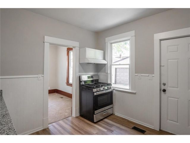 188 Wyoming Street E, Saint Paul, MN 55107