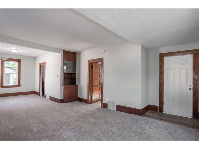 188 Wyoming Street E, Saint Paul, MN 55107