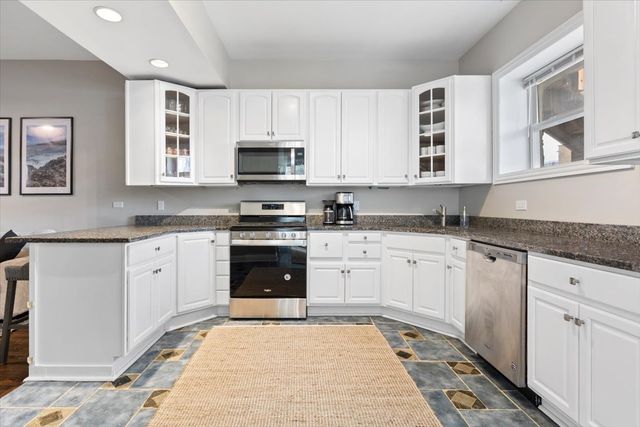 4415 N Racine Avenue 2S, Chicago, IL 60640