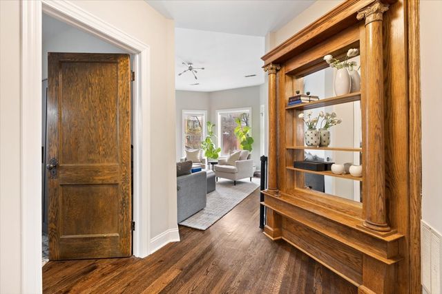 4415 N Racine Avenue 2S, Chicago, IL 60640