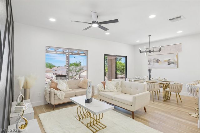 544 Mountain Links Drive, Henderson, NV 89012