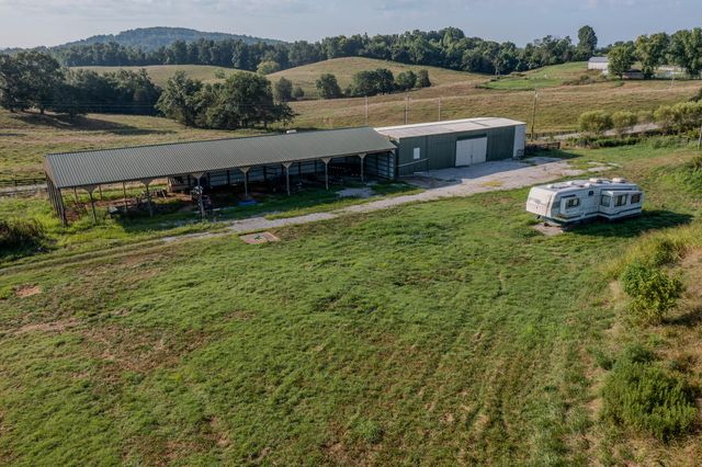 8450 KY-196 Road, Nancy, KY 42544