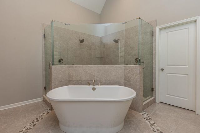 190 LAUREL GLEN DR, Oakland, TN 38060