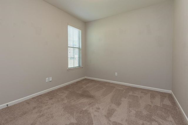 190 LAUREL GLEN DR, Oakland, TN 38060