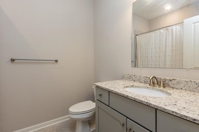 190 LAUREL GLEN DR, Oakland, TN 38060