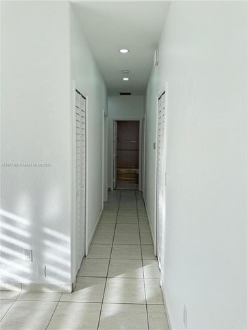 7221 NW 174th Ter 202, Hialeah, FL 33015