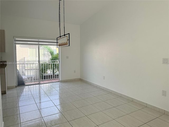 7221 NW 174th Ter 202, Hialeah, FL 33015