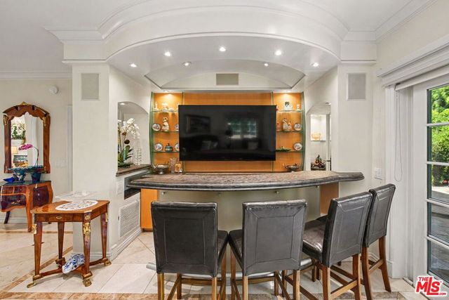 204 Foothill Road, Beverly Hills, CA 90210