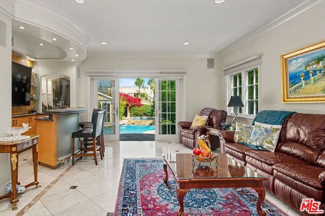 204 Foothill Road, Beverly Hills, CA 90210