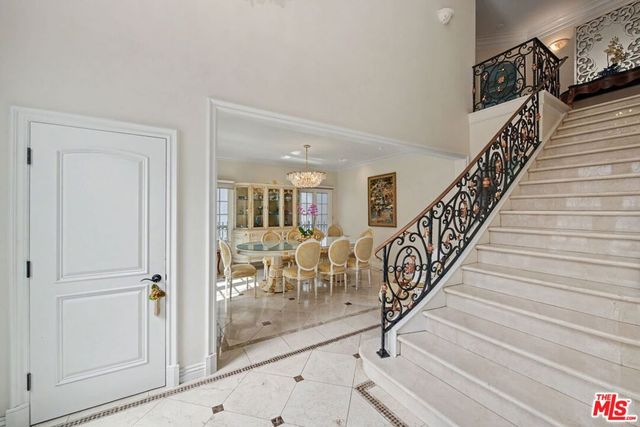 204 Foothill Road, Beverly Hills, CA 90210