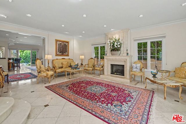 204 Foothill Road, Beverly Hills, CA 90210