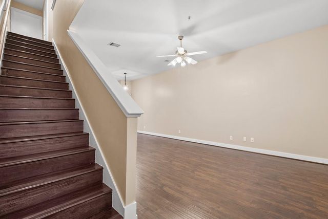 3501 Link Valley Drive 102, Houston, TX 77025