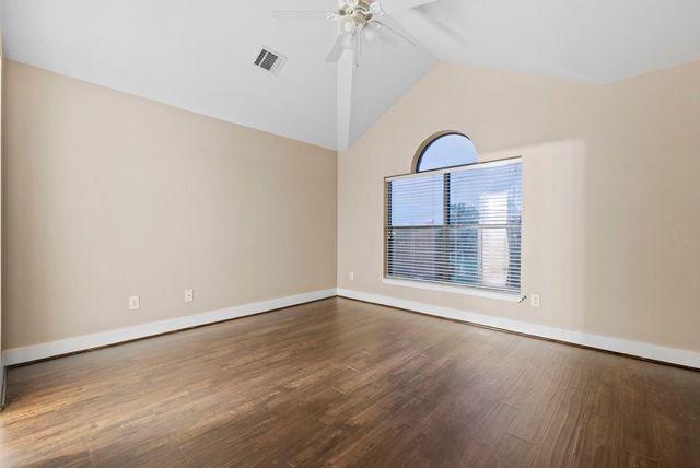 3501 Link Valley Drive 102, Houston, TX 77025