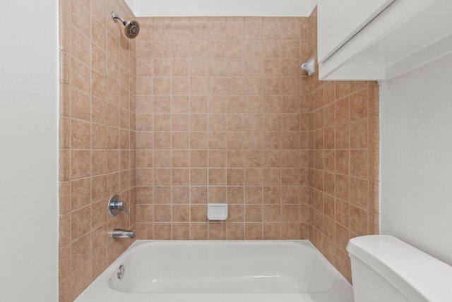 3501 Link Valley Drive 102, Houston, TX 77025