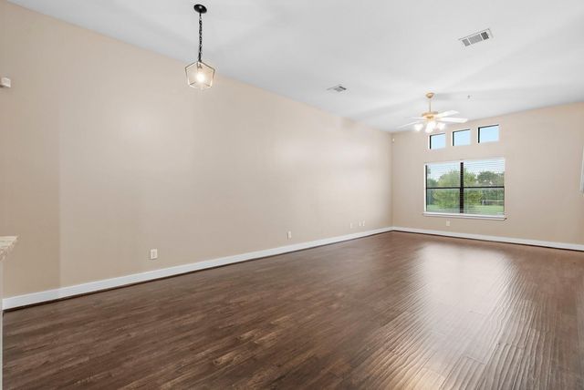 3501 Link Valley Drive 102, Houston, TX 77025