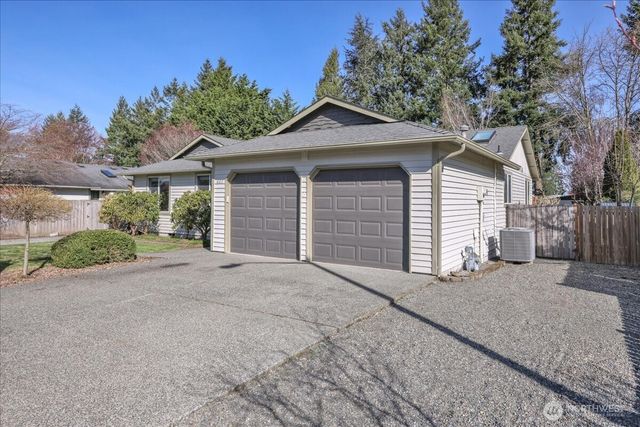 607 Bathke Ave, Enumclaw, WA 98022