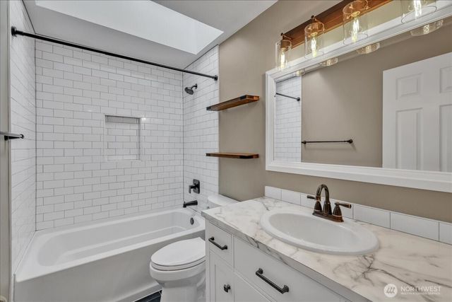 607 Bathke Ave, Enumclaw, WA 98022