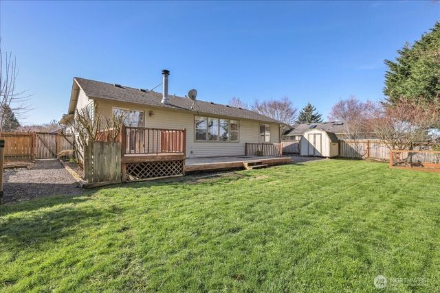 607 Bathke Ave, Enumclaw, WA 98022