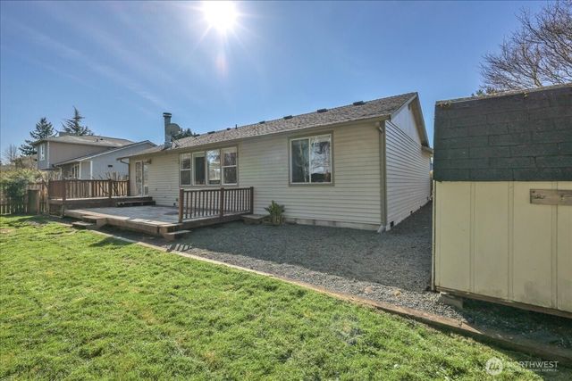 607 Bathke Ave, Enumclaw, WA 98022