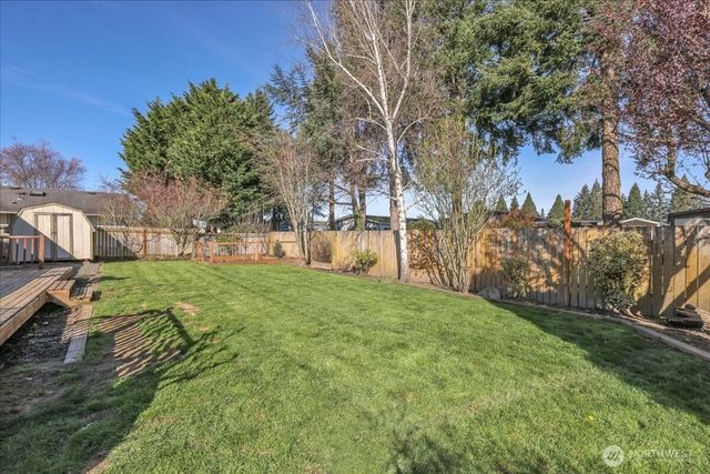 607 Bathke Ave, Enumclaw, WA 98022