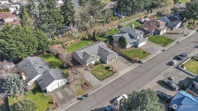 607 Bathke Ave, Enumclaw, WA 98022