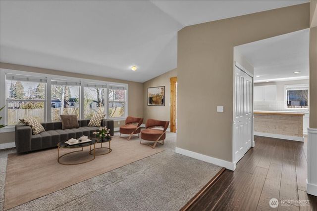 607 Bathke Ave, Enumclaw, WA 98022