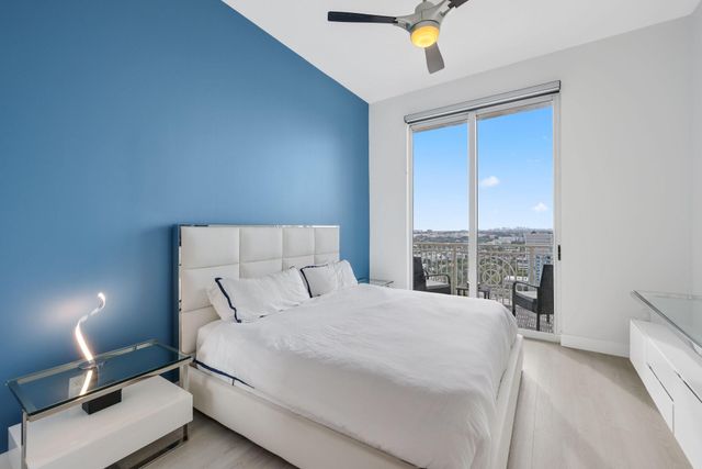 511 SE 5th Ave 2412, Fort Lauderdale, FL 33301