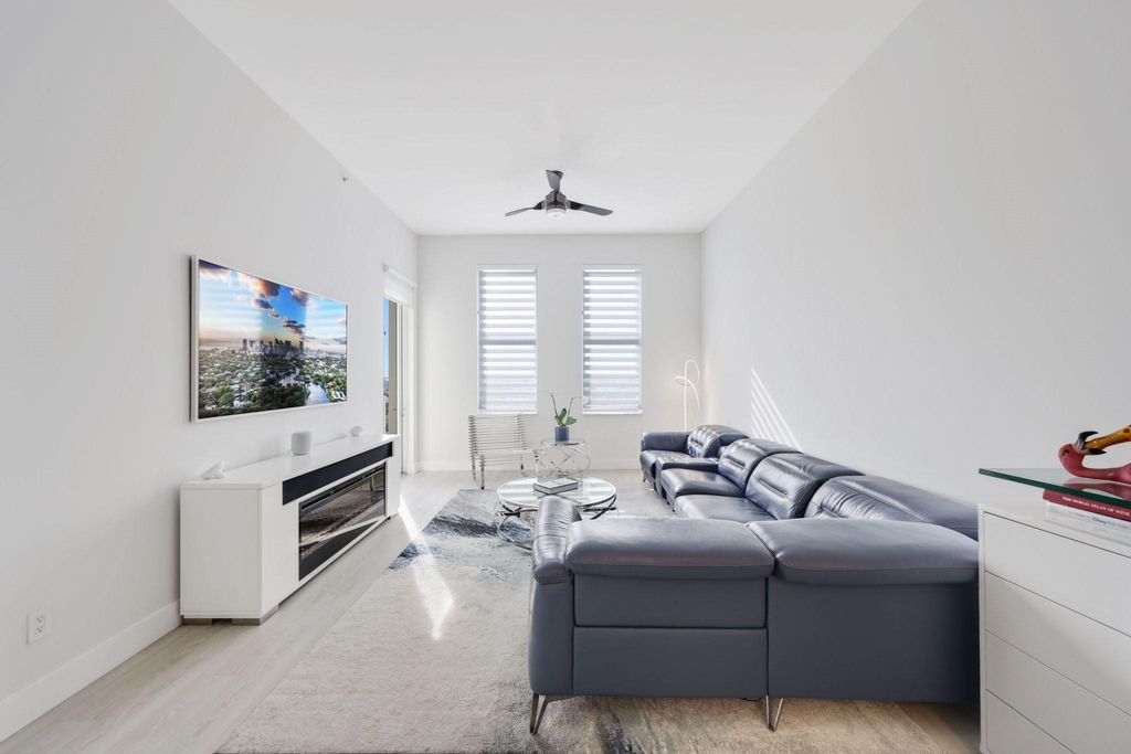 511 SE 5th Ave 2412, Fort Lauderdale, FL 33301