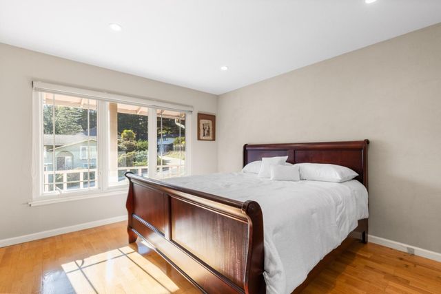 1020 Everglades Drive, Pacifica, CA 94044