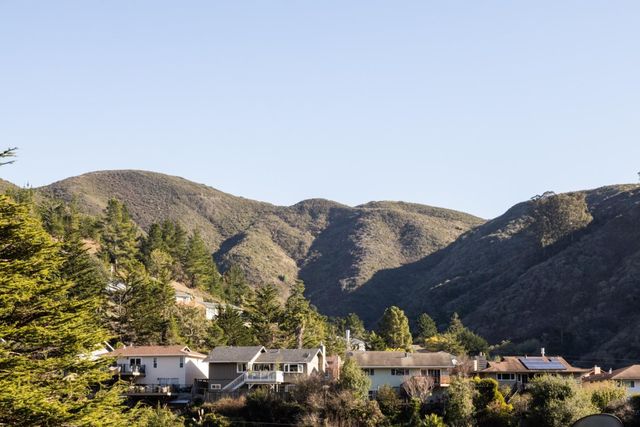 1020 Everglades Drive, Pacifica, CA 94044