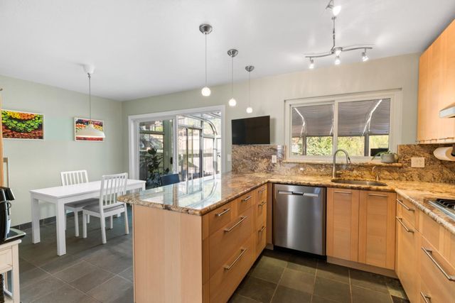 1020 Everglades Drive, Pacifica, CA 94044