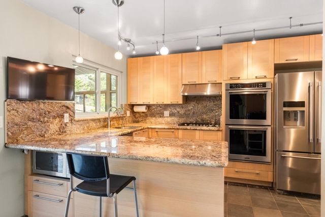 1020 Everglades Drive, Pacifica, CA 94044