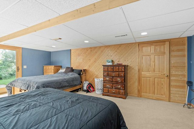 1000 Whitetail Drive, Fort Atkinson, WI 53538