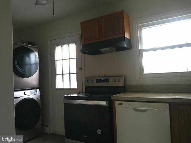 2402 OWEN DR, Wilmington, DE 19808