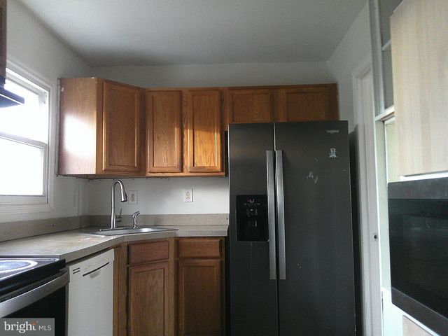 2402 OWEN DR, Wilmington, DE 19808