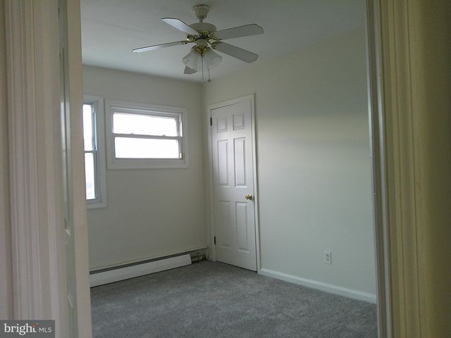 2402 OWEN DR, Wilmington, DE 19808