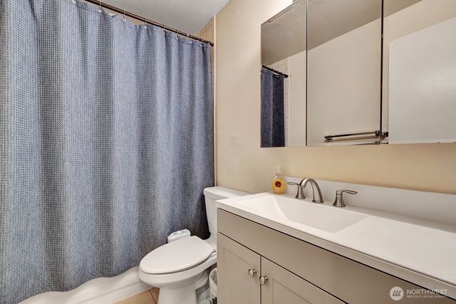 101 147th Ave SE, Bellevue, WA 98007