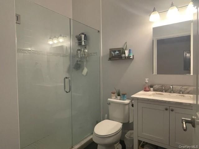 41 Green Street 2D, Huntington, NY 11743