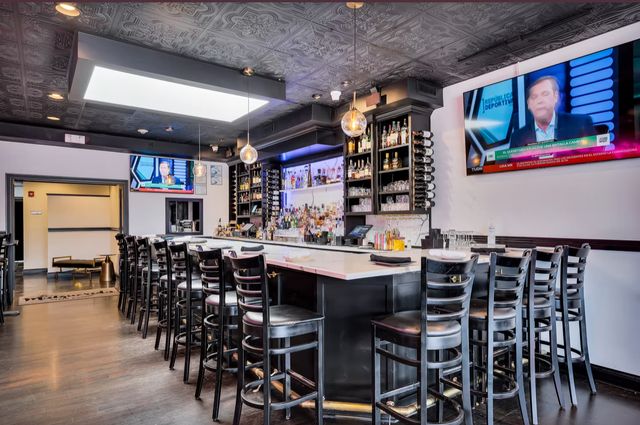 6906 Windsor Avenue, Berwyn, IL 60402