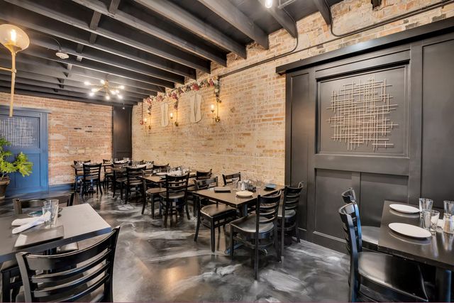 6906 Windsor Avenue, Berwyn, IL 60402