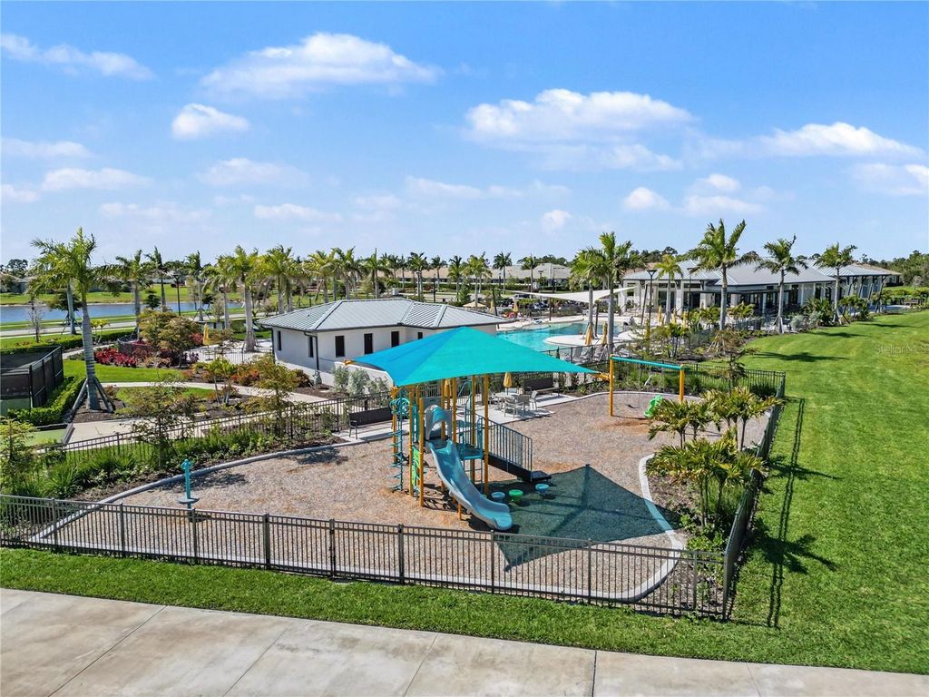 Image 31 of property listing at 18065 GRAND PROSPERITY DRIVE, Venice, FL 34293