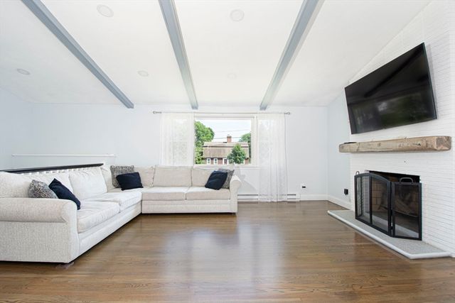 219 Prospect St, Shrewsbury, MA 01545