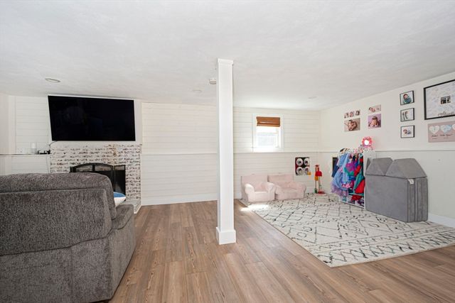 219 Prospect St, Shrewsbury, MA 01545