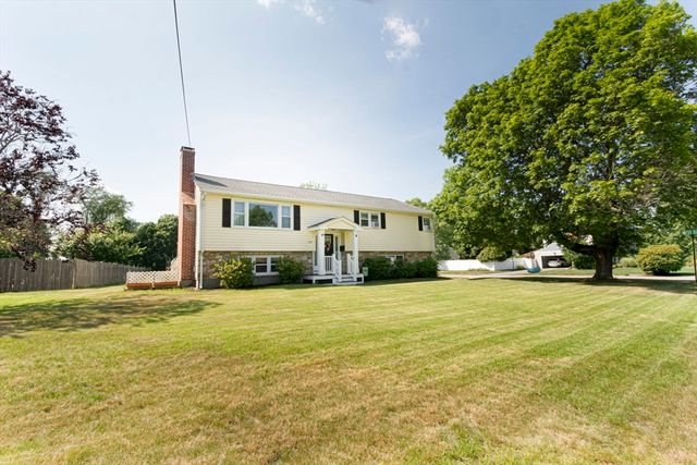 219 Prospect St, Shrewsbury, MA 01545