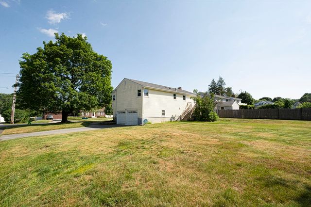 219 Prospect St, Shrewsbury, MA 01545