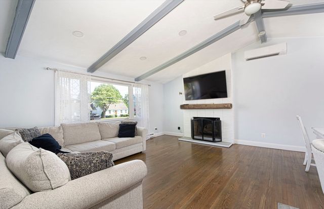 219 Prospect St, Shrewsbury, MA 01545