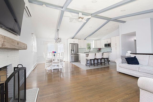 219 Prospect St, Shrewsbury, MA 01545