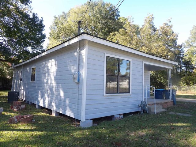 2403 Chatham St, Marshall, TX 75670