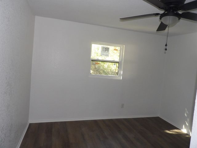 2403 Chatham St, Marshall, TX 75670