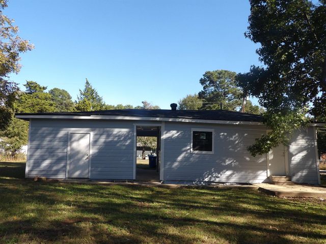 2403 Chatham St, Marshall, TX 75670